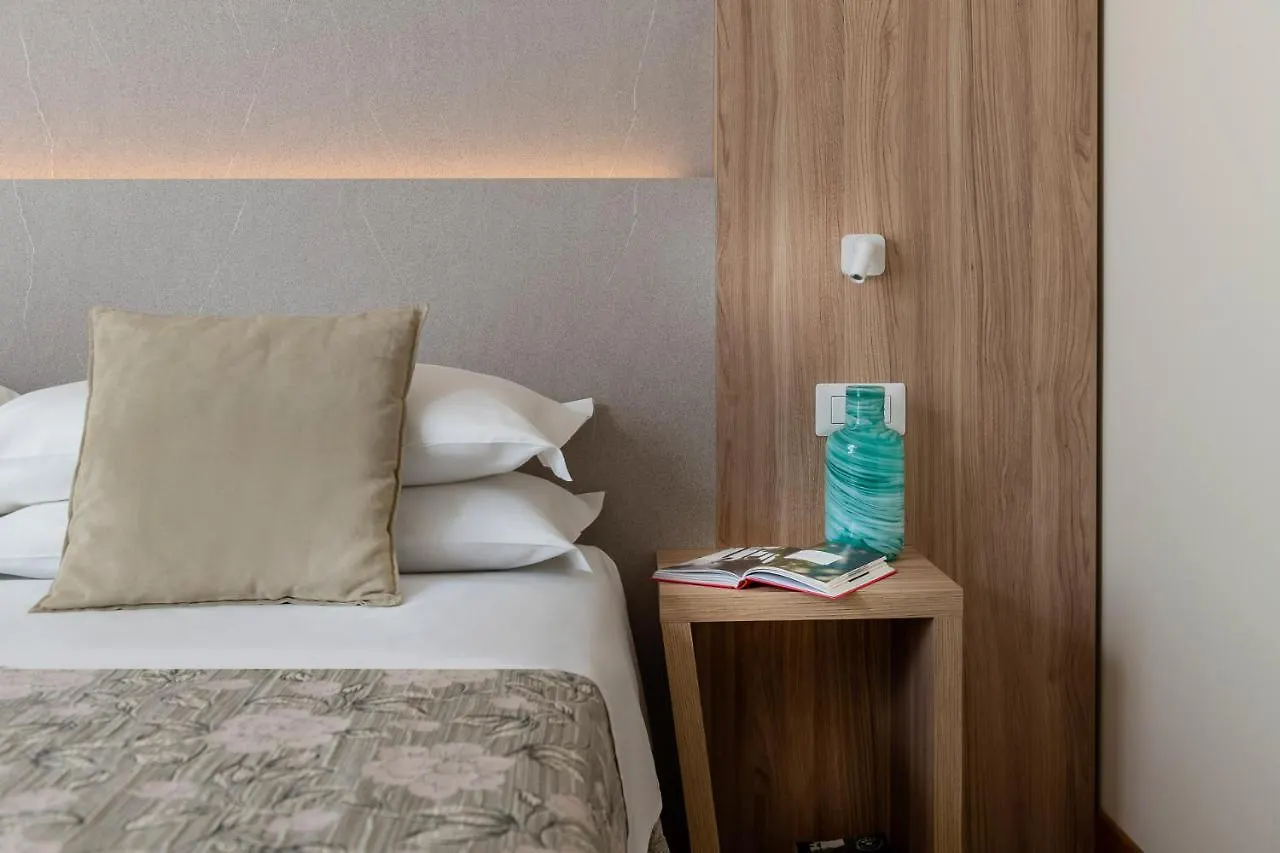 Hotel Rondinella E Viola Rimini Italië