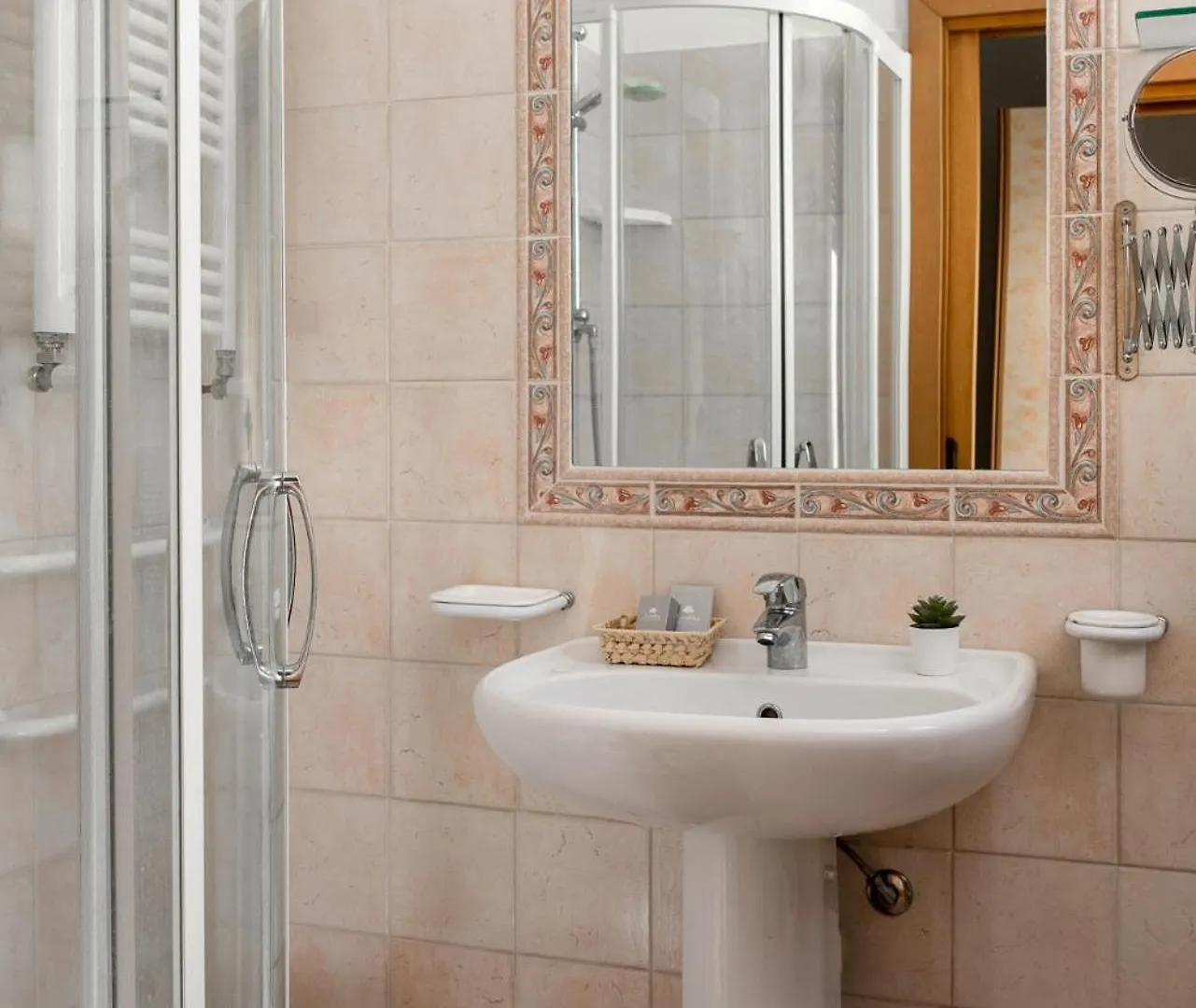 Hotel Rondinella E Viola Rimini